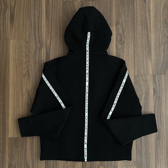 Parasuco lightweight jacket, longer sleeve with thumb holes, zip front, pockets - Picture 4 of 6